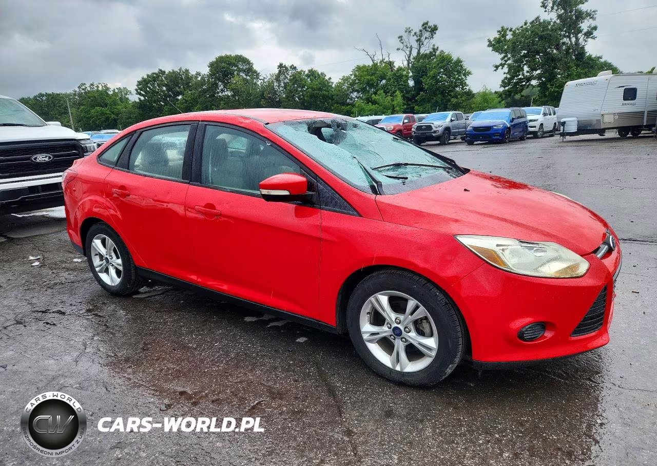 2014 Ford Focus Se VIN:1FADP3F2XEL373453 - 4