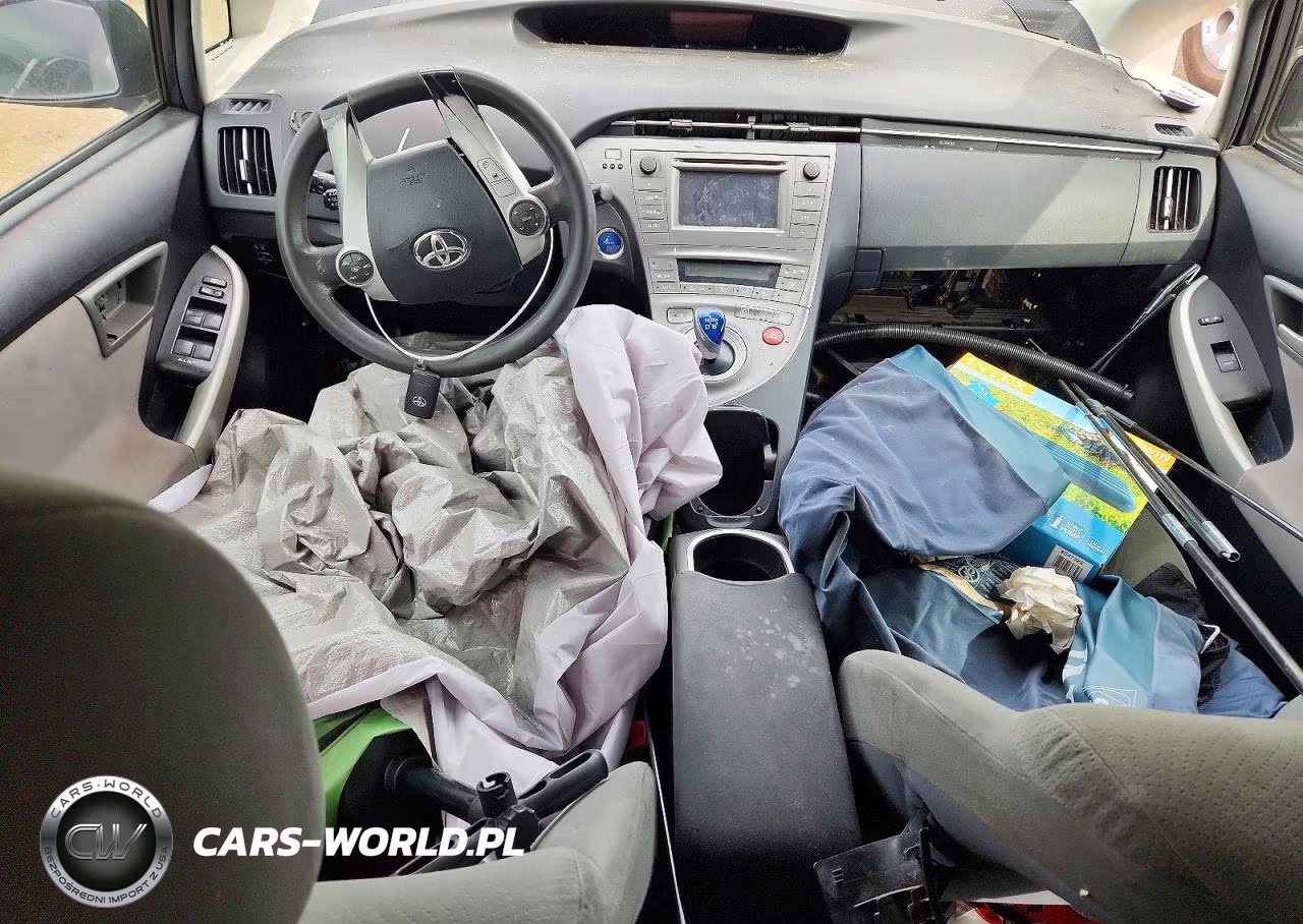 2012 Toyota Prius Two VIN:JTDKN3DU9C1549137 - 8