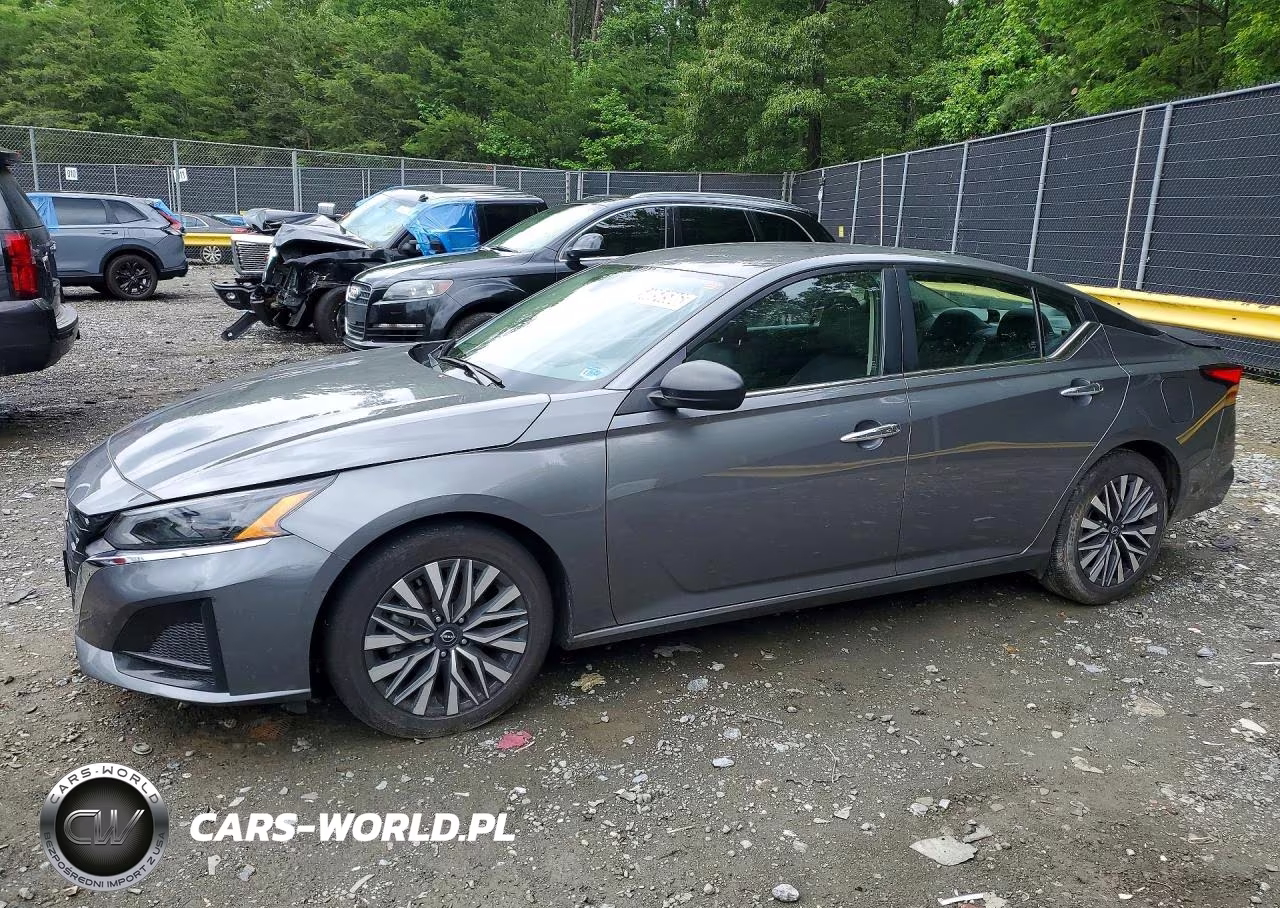 2024 Nissan Altima Sv