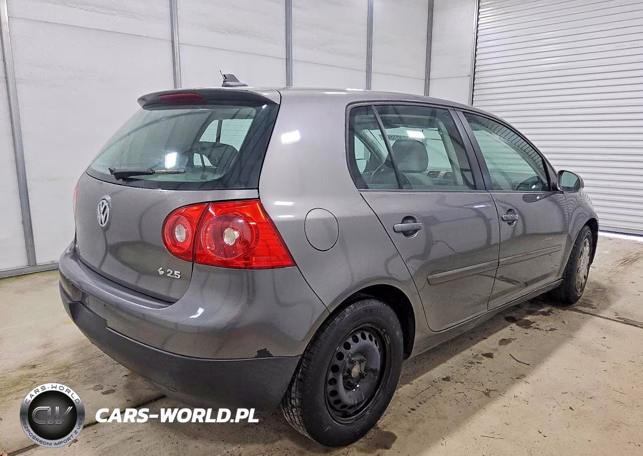 2008 Volkswagen Rabbit VIN:WVWCA71K88W200619 - 3