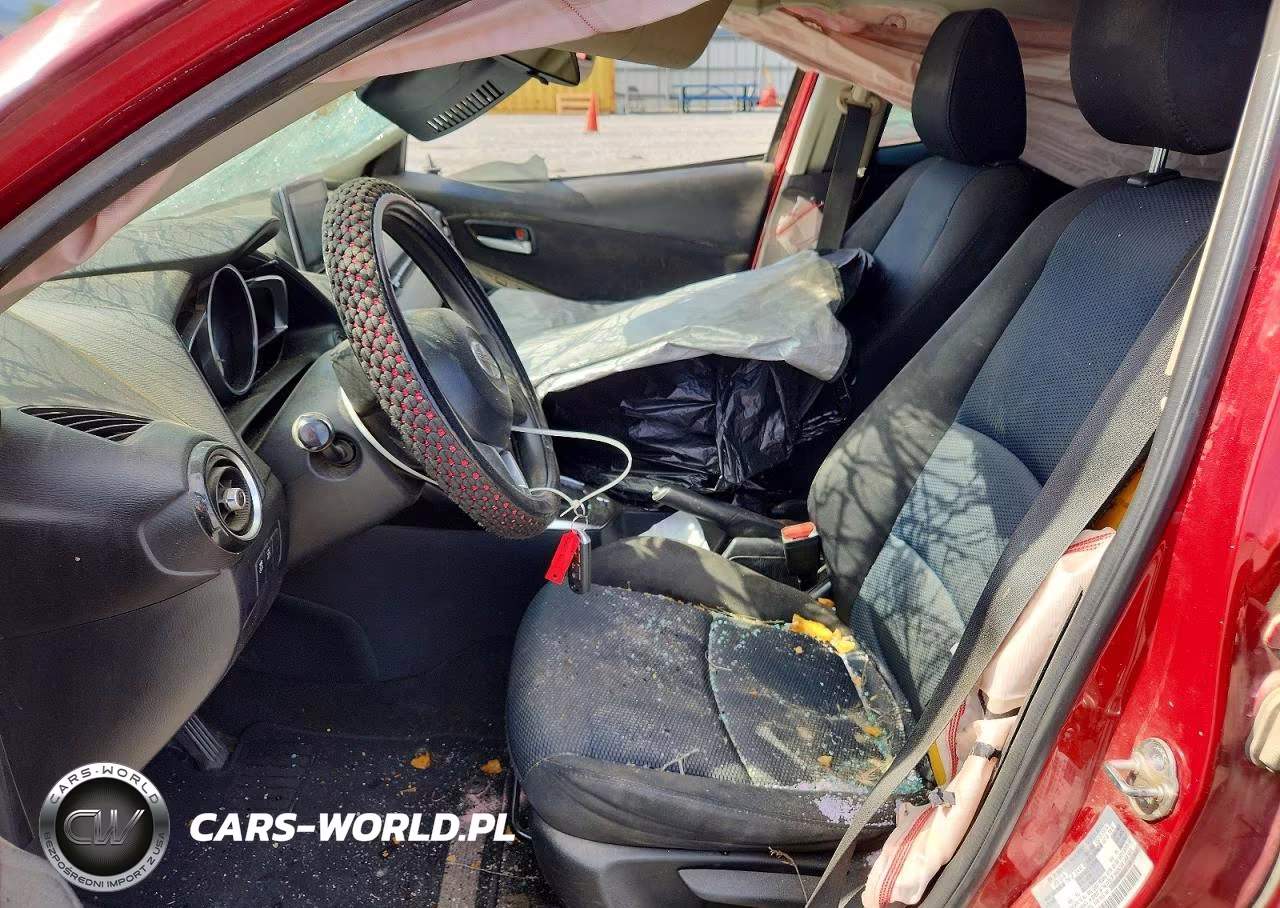 2016 Scion Ia Base VIN:3MYDLBZV4GY139763 - 7
