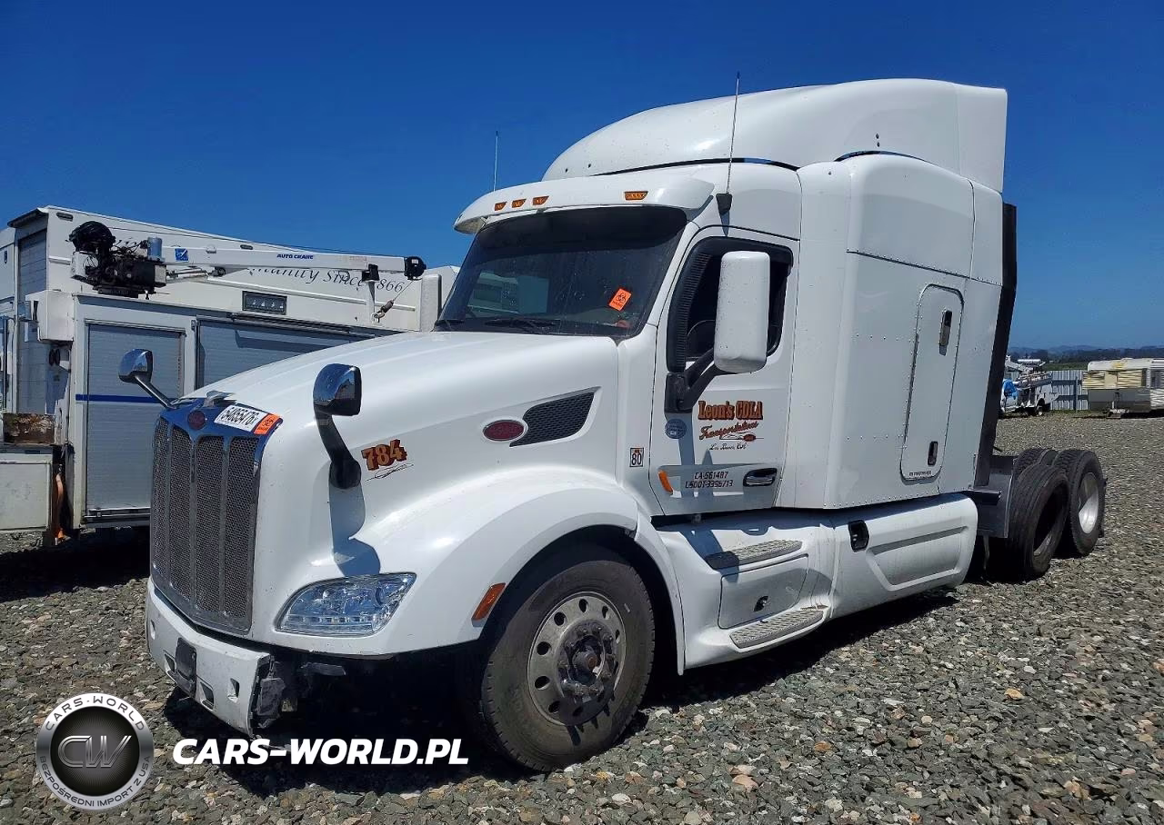 2015 Peterbilt 579 VIN:1XPBD49X9FD276861 - 2