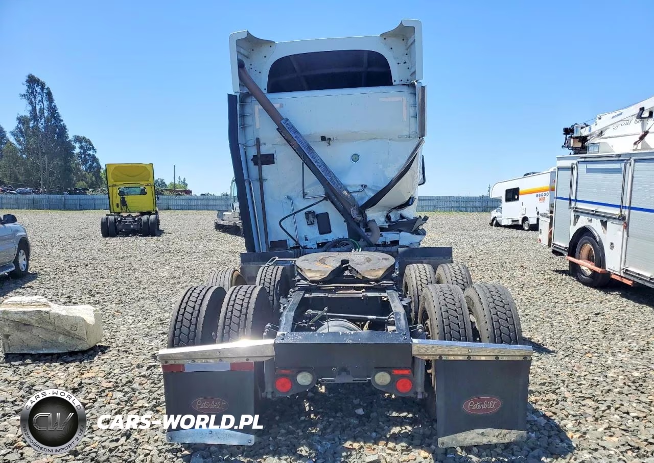 2015 Peterbilt 579 VIN:1XPBD49X9FD276861 - 6
