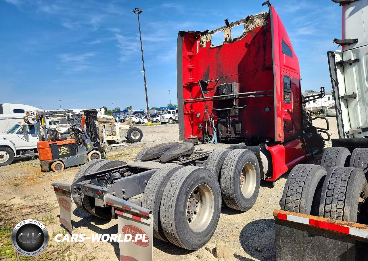 2020 Kenworth T680 Semi Truck VIN:1XKYD49X0LJ349855 - 4