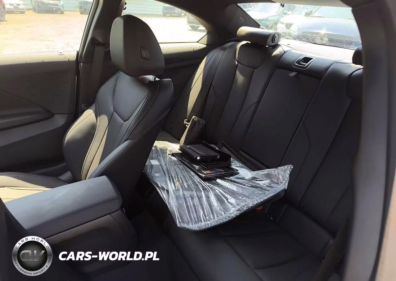 2025 BMW 230Xi VIN:3MW33CM06S8F80876 - 12