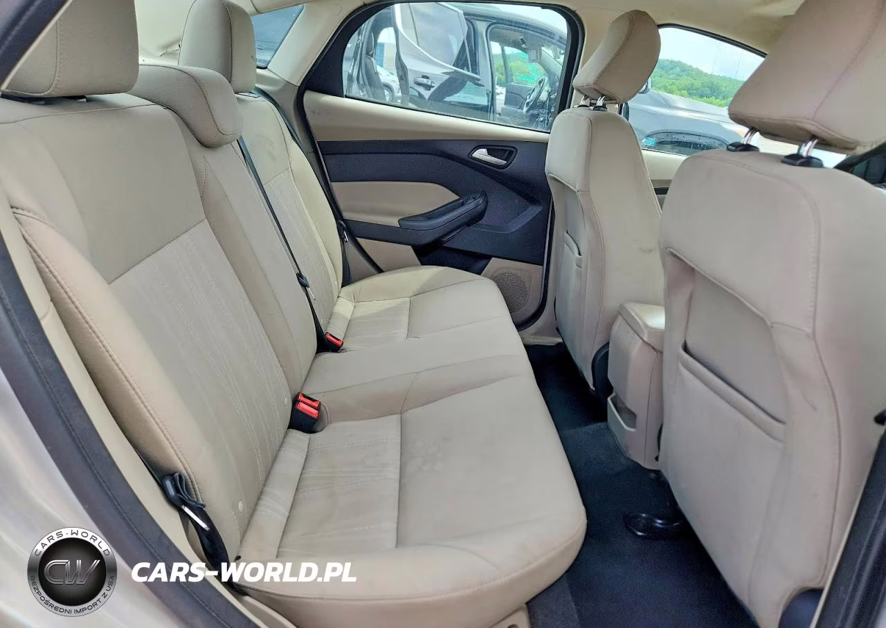 2017 Ford Focus Se VIN:1FADP3FE2HL204784 - 10