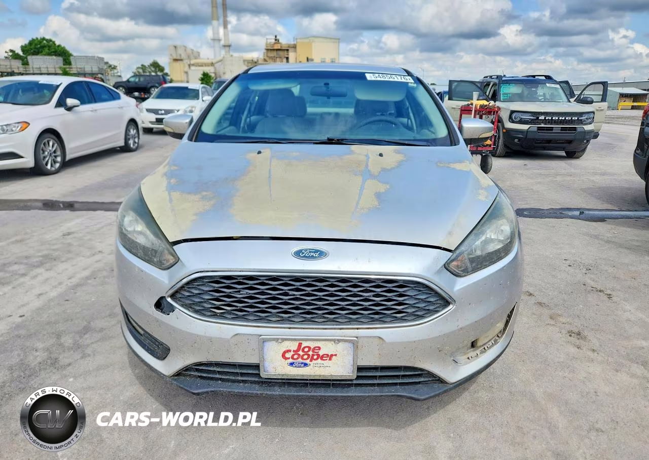 2017 Ford Focus Se VIN:1FADP3FE2HL204784 - 5