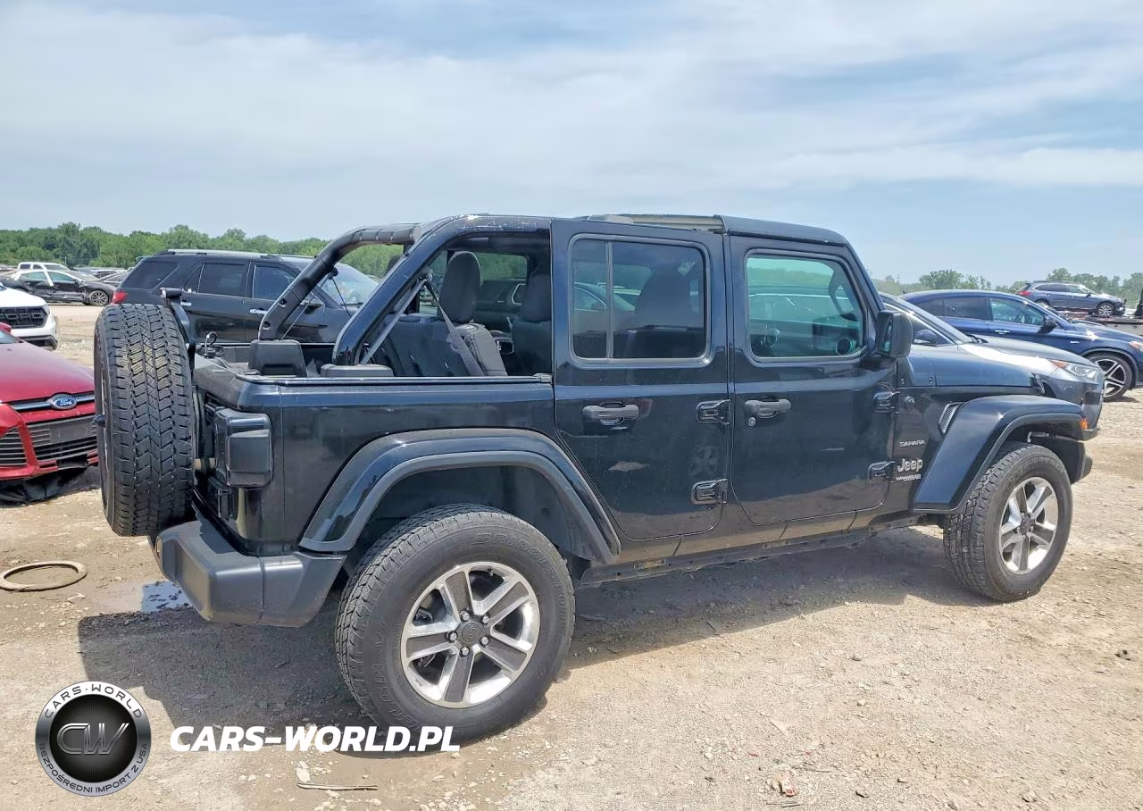 2020 Jeep Wrangler Unlimited Sahara VIN:1C4HJXEN8LW230190 - 3