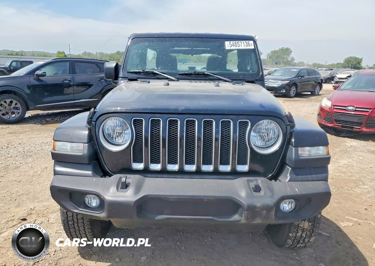 2020 Jeep Wrangler Unlimited Sahara VIN:1C4HJXEN8LW230190 - 5