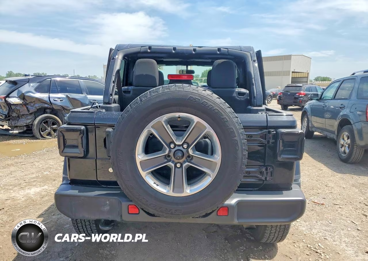 2020 Jeep Wrangler Unlimited Sahara VIN:1C4HJXEN8LW230190 - 6