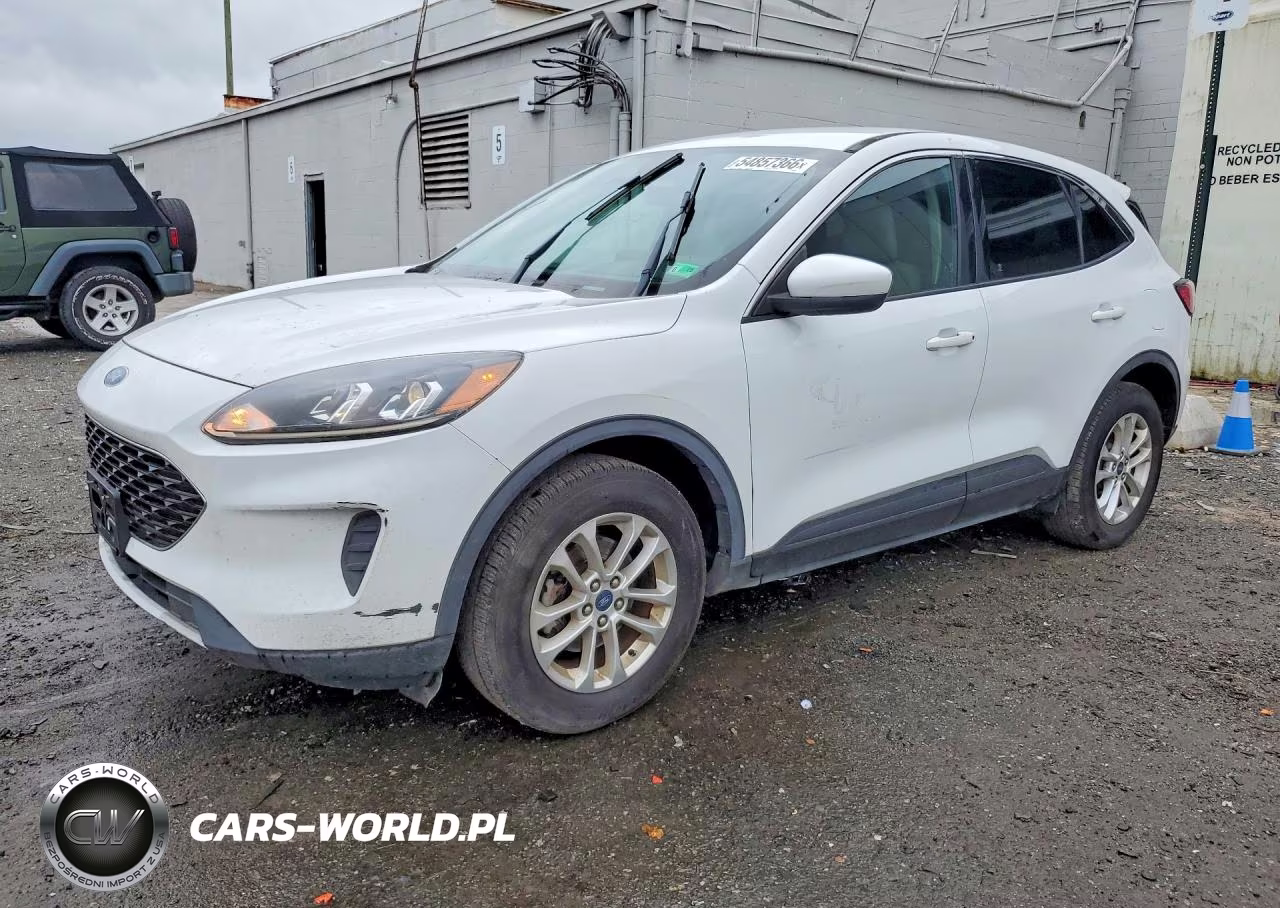 2020 Ford Escape Se