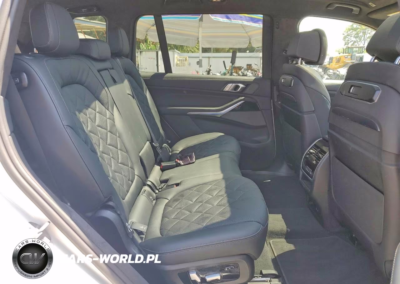 2025 BMW X7 xDrive40I VIN:5UX23EM01S9Z34687 - 11