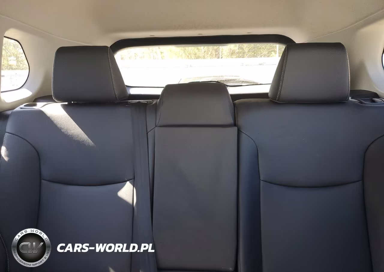 2023 Toyota Corolla Cross Xle VIN:7MUEAABG2PV068638 - 10