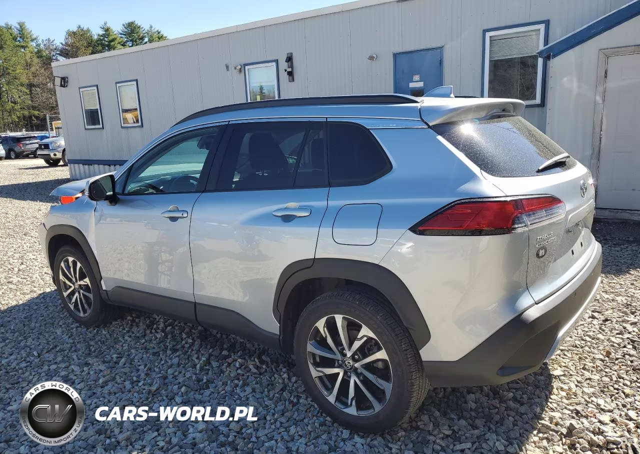 2023 Toyota Corolla Cross Xle VIN:7MUEAABG2PV068638 - 2