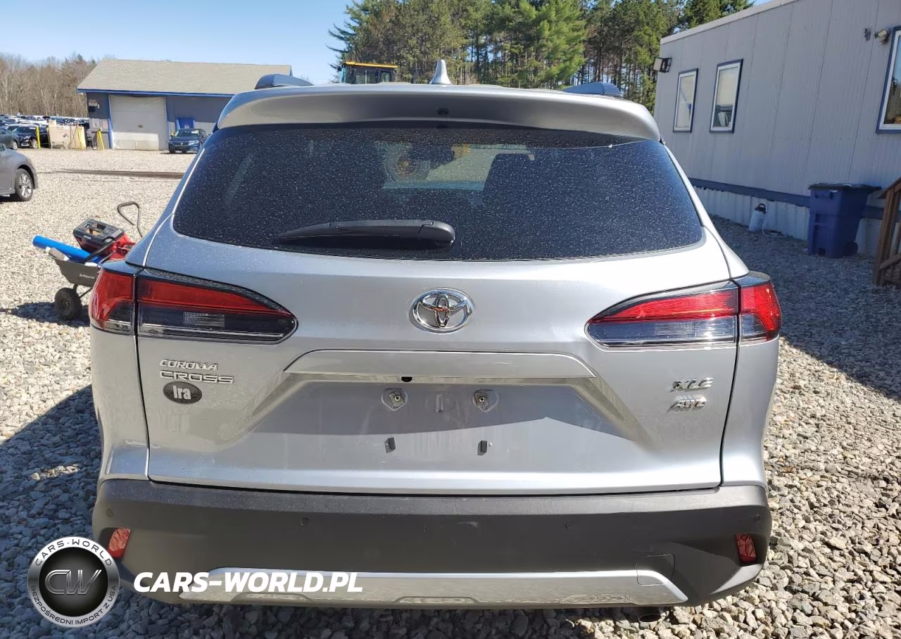 2023 Toyota Corolla Cross Xle VIN:7MUEAABG2PV068638 - 6