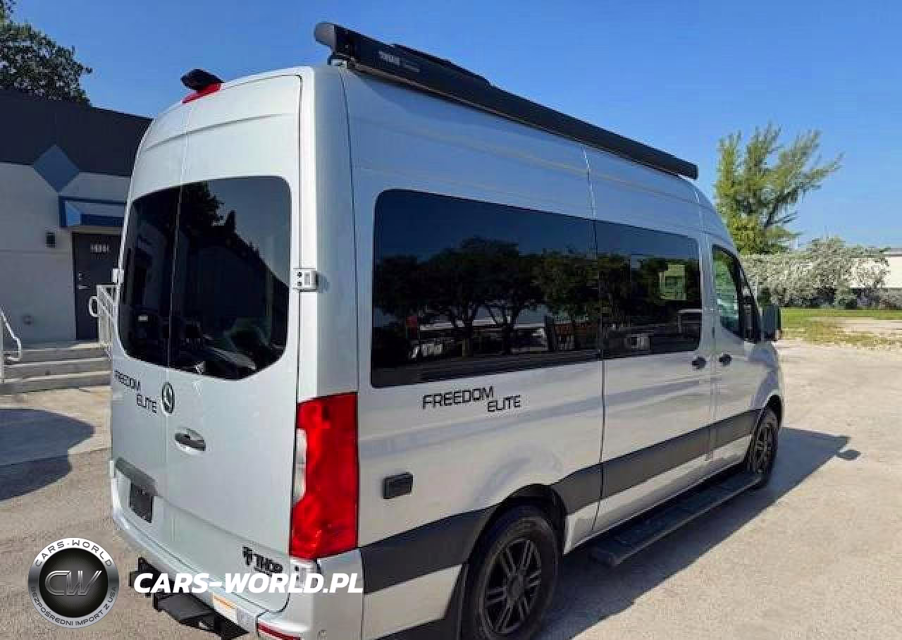 2022 Mercedes-Benz Sprinter 2500 VIN:W1X4EBHY0NP484324 - 3