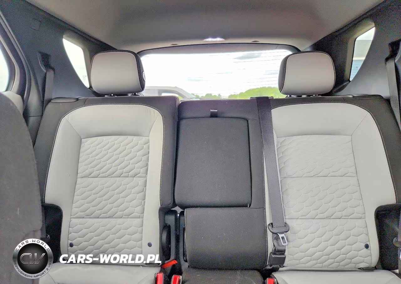 2019 Chevrolet Equinox Lt VIN:2GNAXUEV5K6215600 - 10