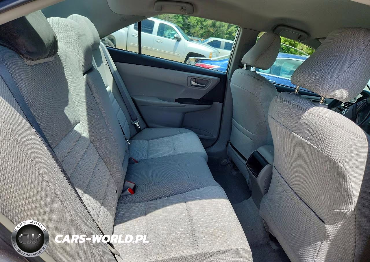 2016 Toyota Camry Le VIN:4T4BF1FK5GR519071 - 10