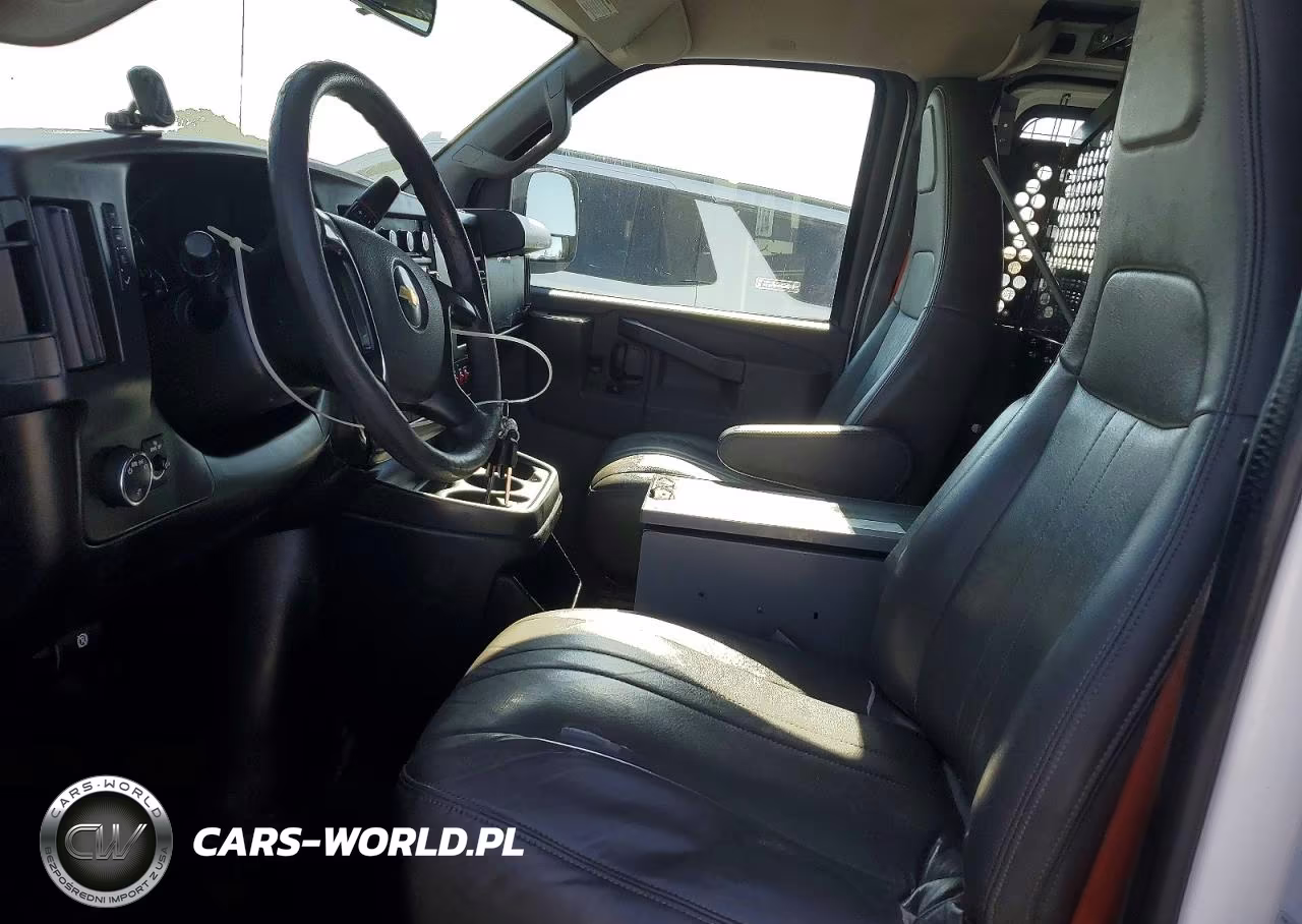 2016 Chevrolet Express G2500 VIN:1GCWGAFF9G1236111 - 7