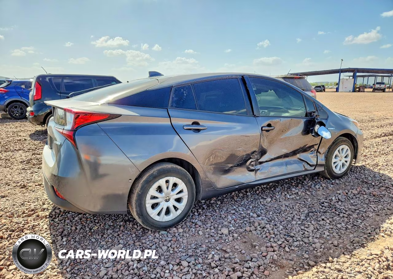 2021 Toyota Prius Le VIN:JTDKAMFU5M3143893 - 3