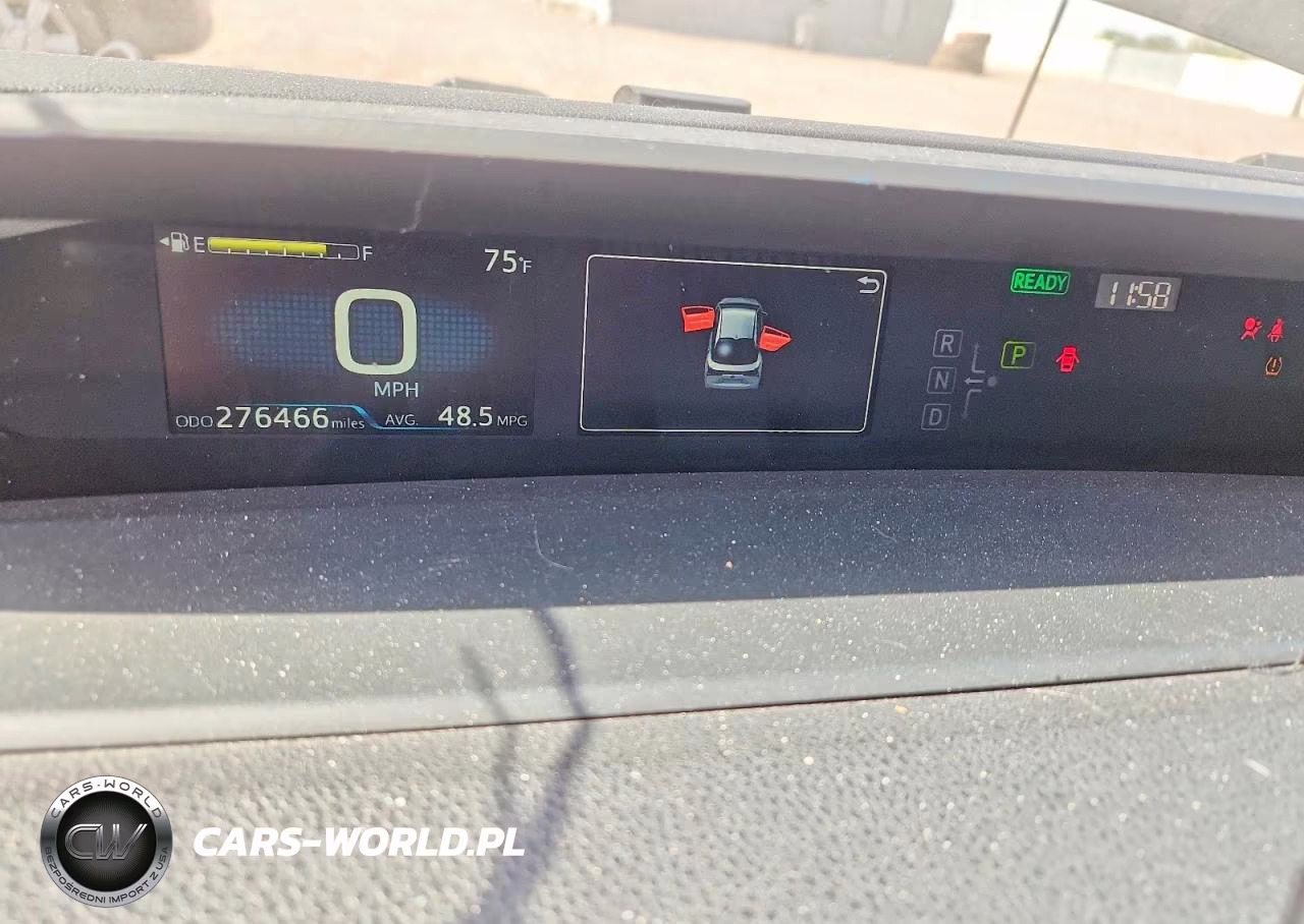 2021 Toyota Prius Le VIN:JTDKAMFU5M3143893 - 9