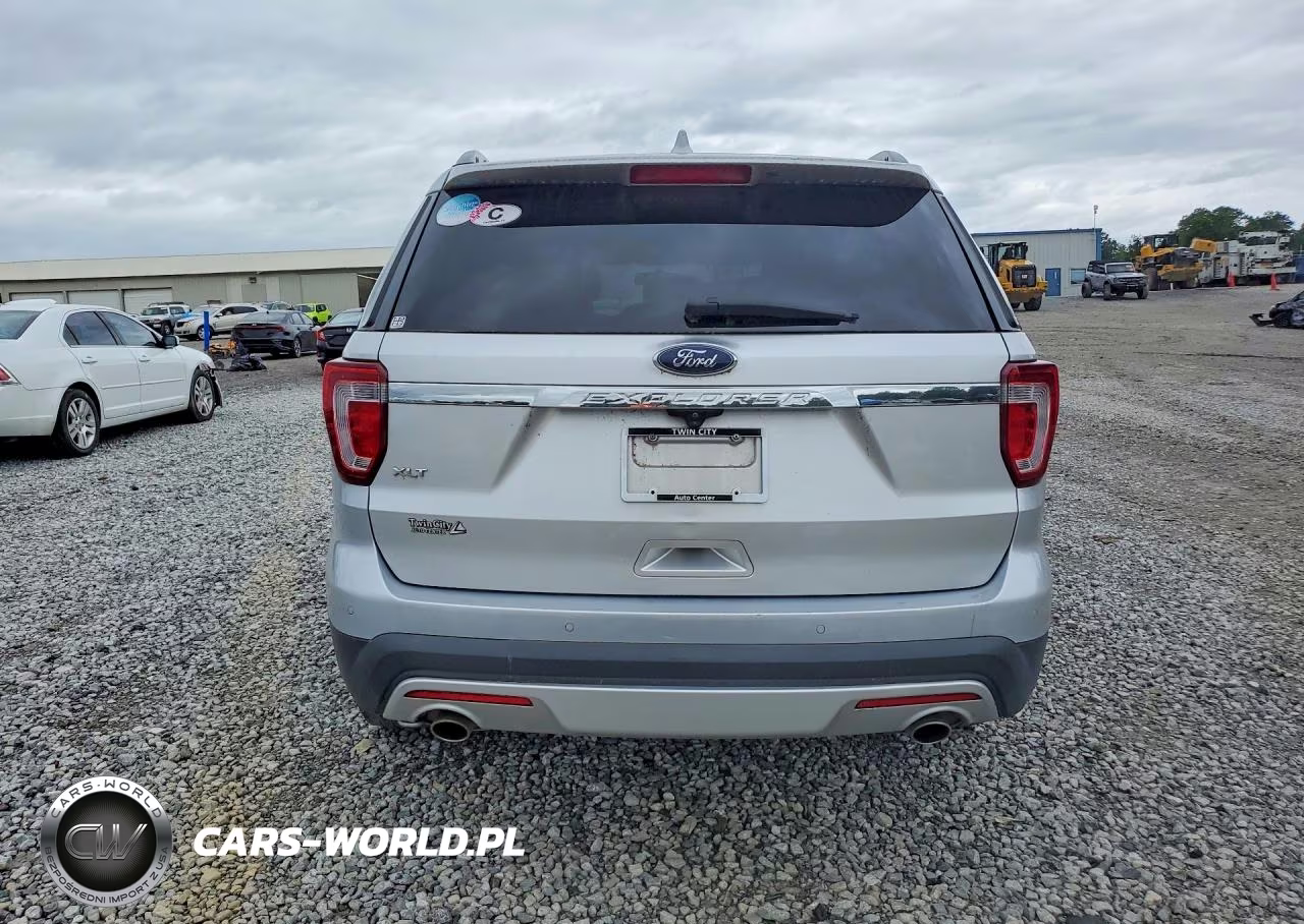 2017 Ford Explorer Xlt VIN:1FM5K7D81HGC17421 - 6