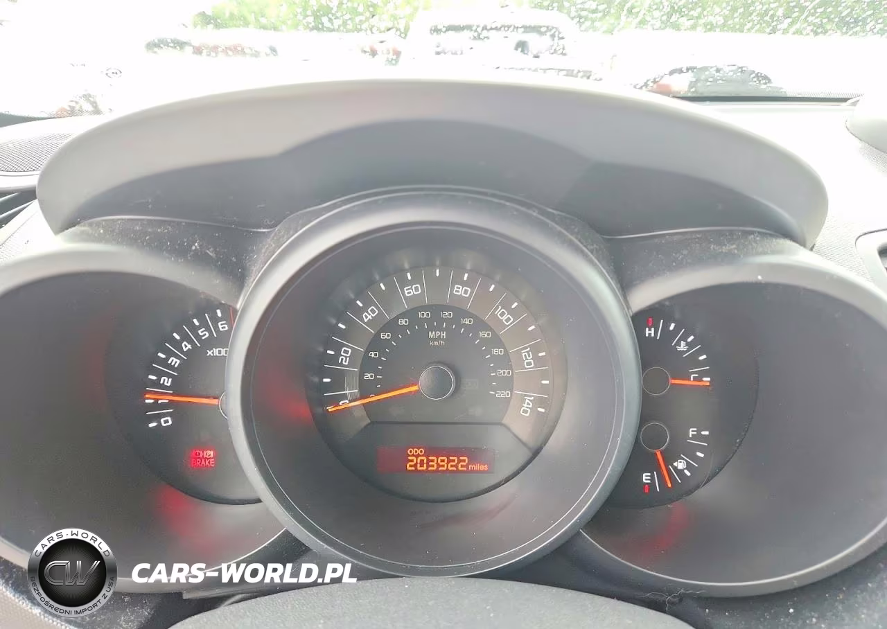2011 Kia Soul Base VIN:KNDJT2A17B7309439 - 9