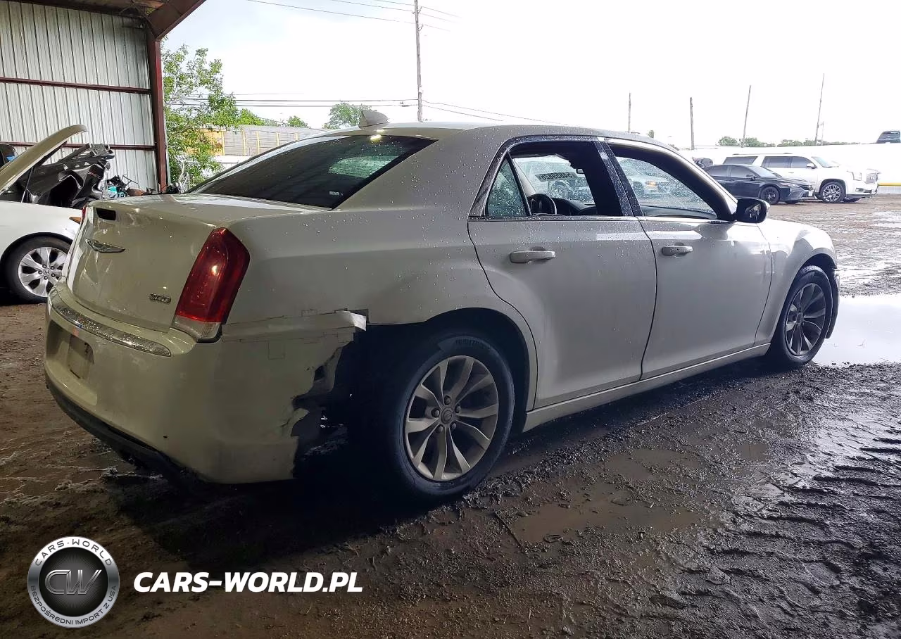 2016 Chrysler 300 Limited VIN:2C3CCAAG3GH252714 - 3
