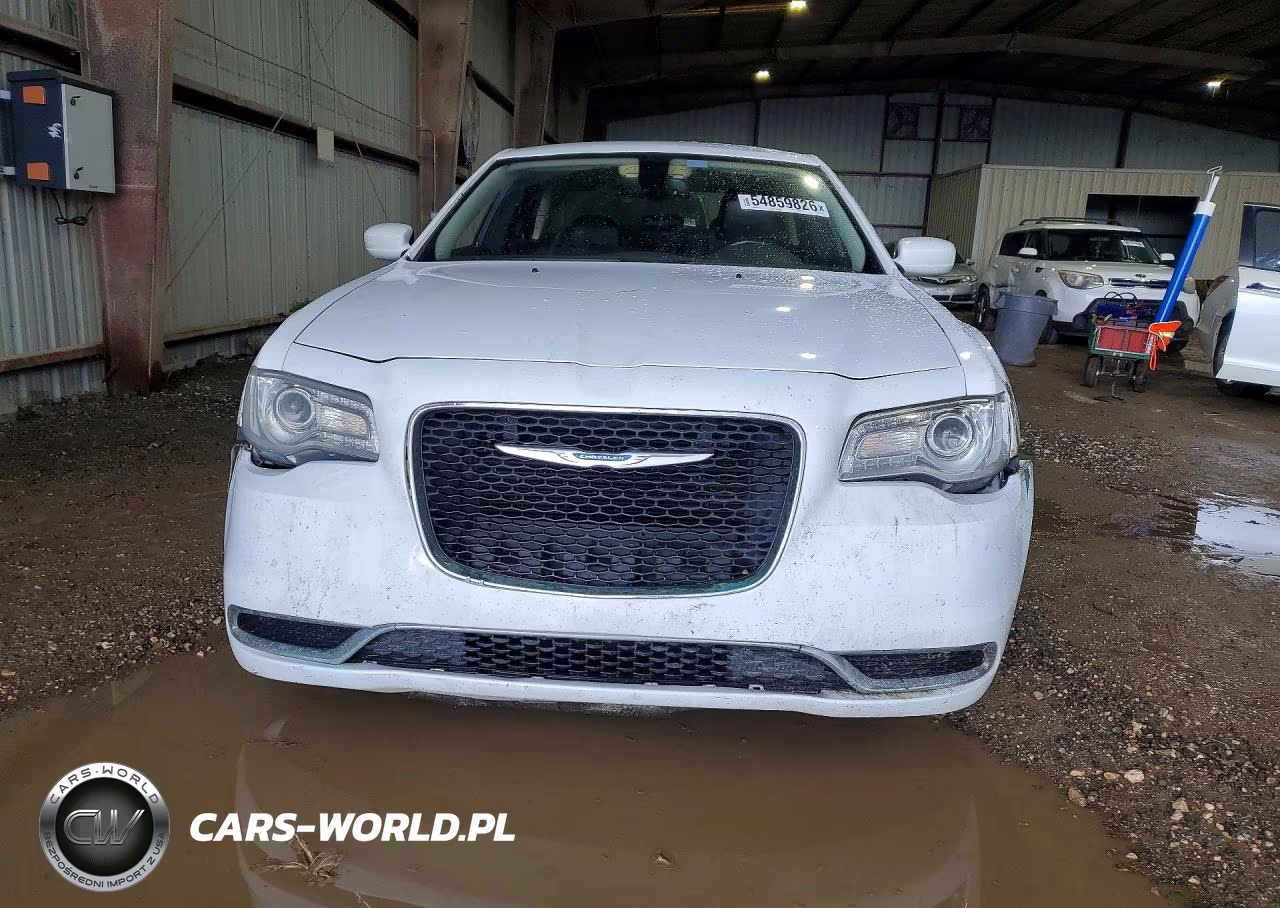 2016 Chrysler 300 Limited VIN:2C3CCAAG3GH252714 - 5