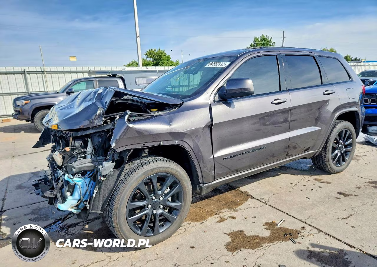 2020 Jeep Grand Cherokee Laredo