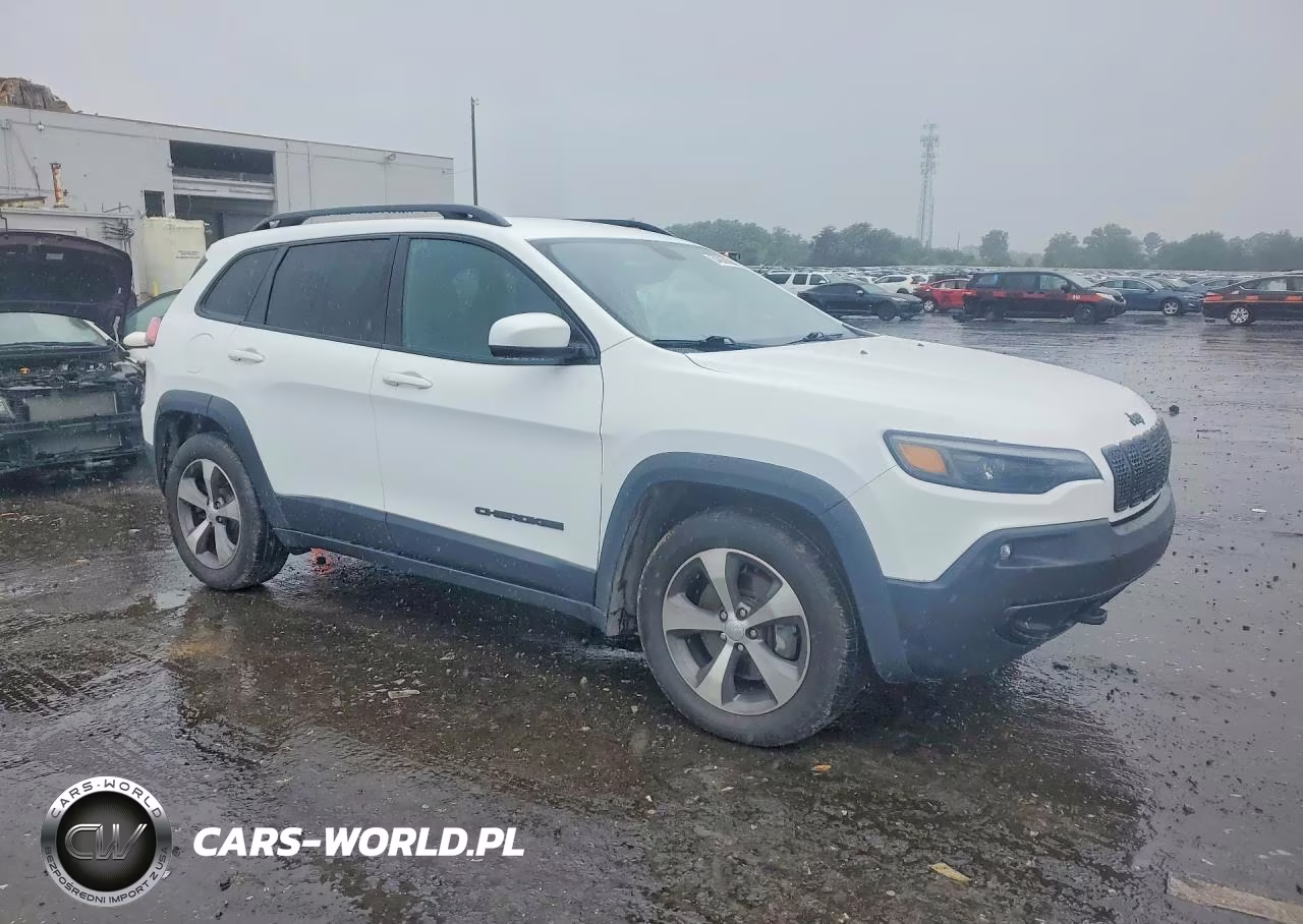 2020 Jeep Cherokee Latitude VIN:1C4PJMCX3LD628885 - 4