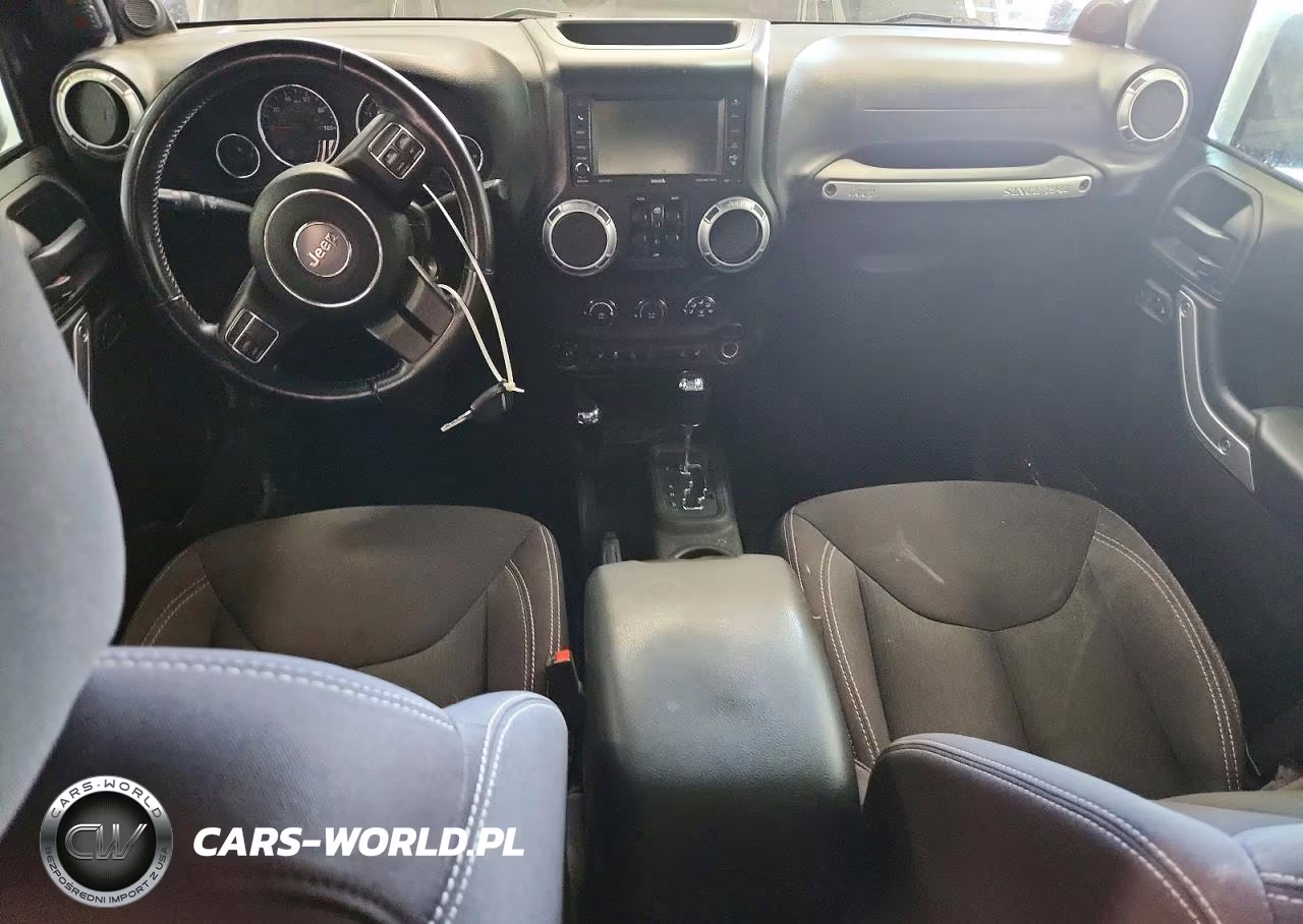 2013 Jeep Wrangler Unlimited Sahara VIN:1C4BJWEGXDL635505 - 8
