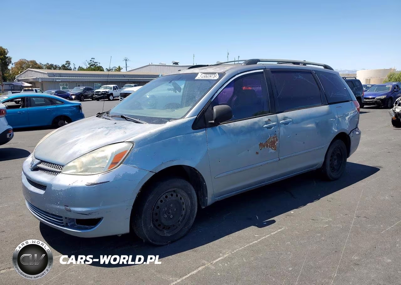 2004 Toyota Sienna Ce 8 Passenger