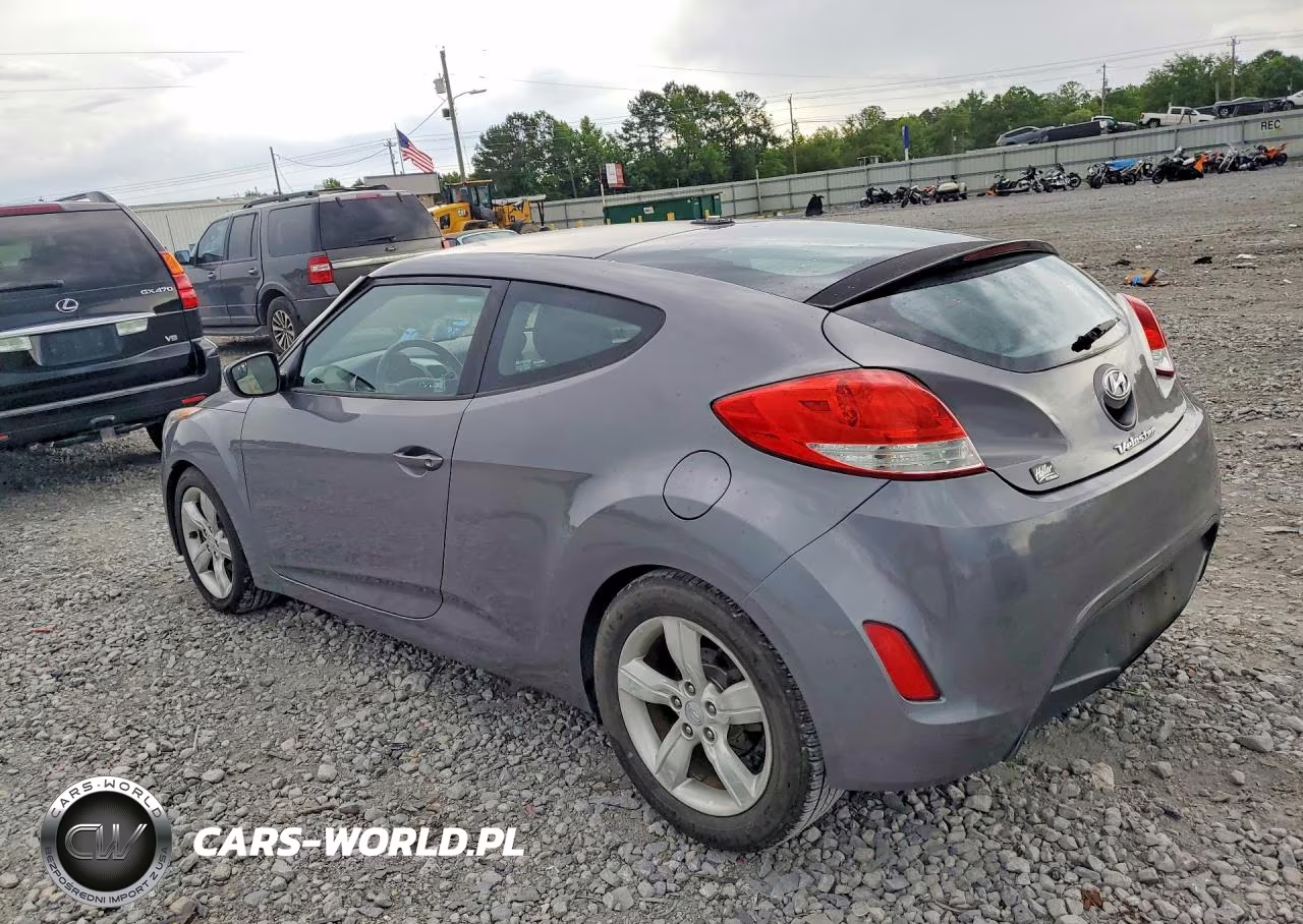 2015 Hyundai Veloster Base VIN:KMHTC6AD8FU239446 - 2