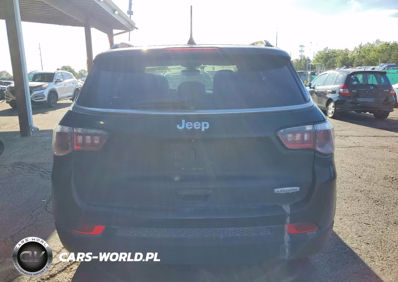 2017 Jeep Compass Latitude VIN:3C4NJCBBXHT658801 - 5