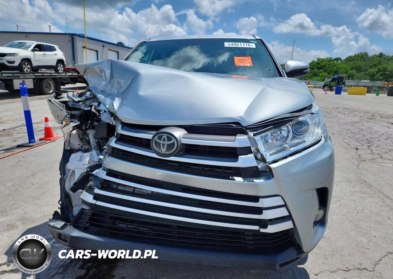 2018 Toyota Highlander Xle VIN:5TDKZRFHXJS257875 - 5