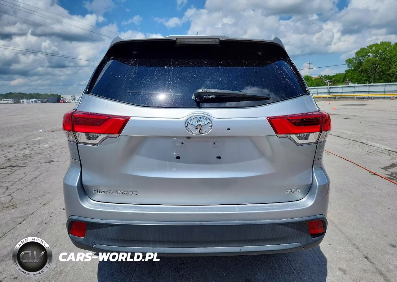 2018 Toyota Highlander Xle VIN:5TDKZRFHXJS257875 - 6
