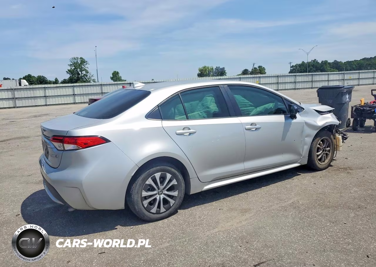 2022 Toyota Corolla Le VIN:JTDEAMDE6NJ050872 - 3