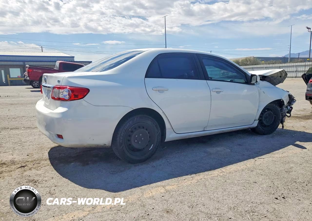 2011 Toyota Corolla Le VIN:JTDBU4EE4BJ102875 - 3