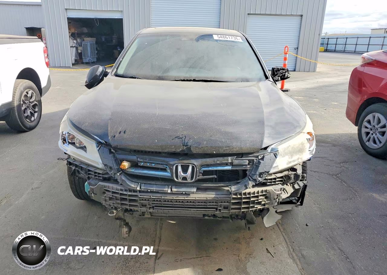 2015 Honda Accord Touring Hybrid VIN:1HGCR6F77FA003847 - 5