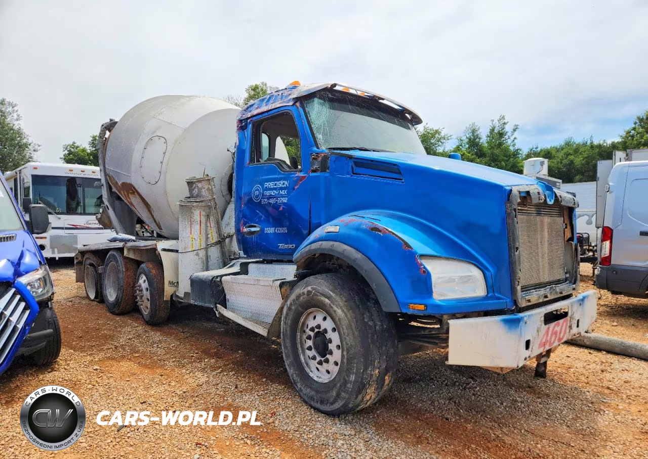 2017 Kenworth Construction T880