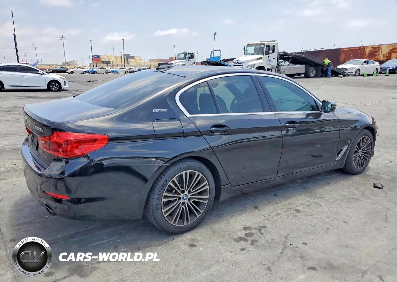 2019 BMW 530E VIN:WBAJA9C52KB388754 - 3