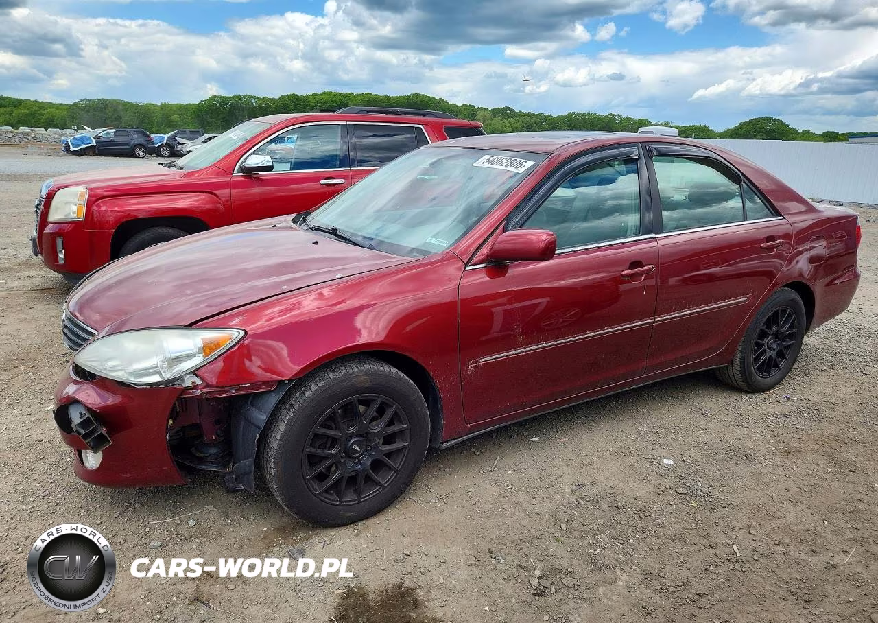 2005 Toyota Camry Le V6 – zdjęcie 1 z 12