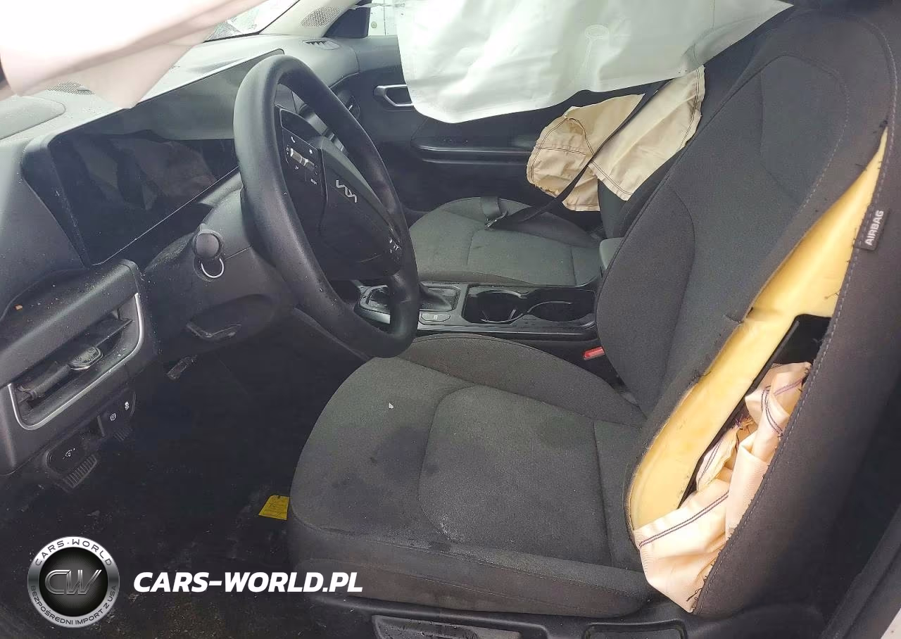 2025 Kia K4 Lxs VIN:3KPFT4DE0SE008382 - 7