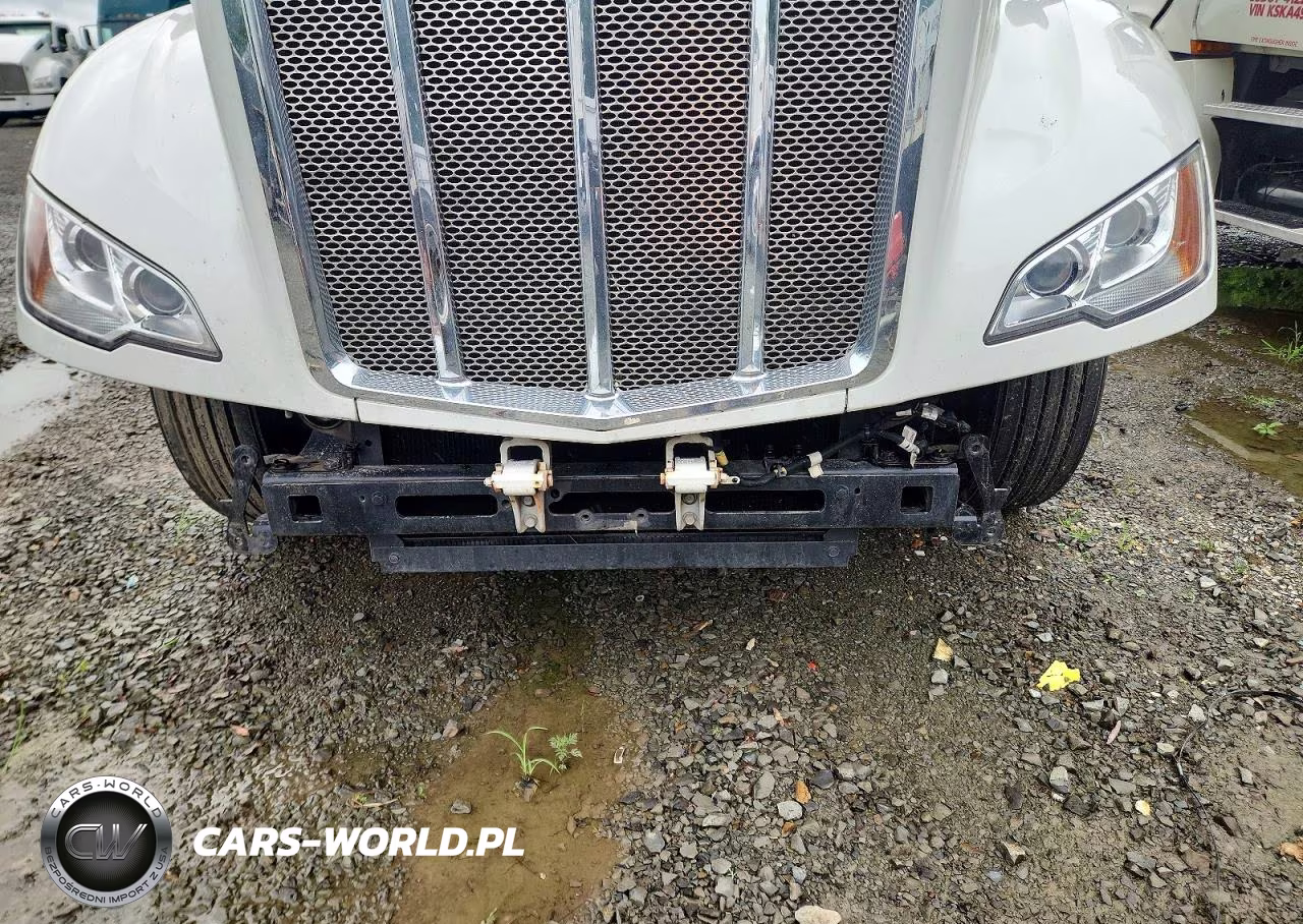 2023 Peterbilt 579 Semi Truck VIN:1XPBDP9XXPD887162 - 9