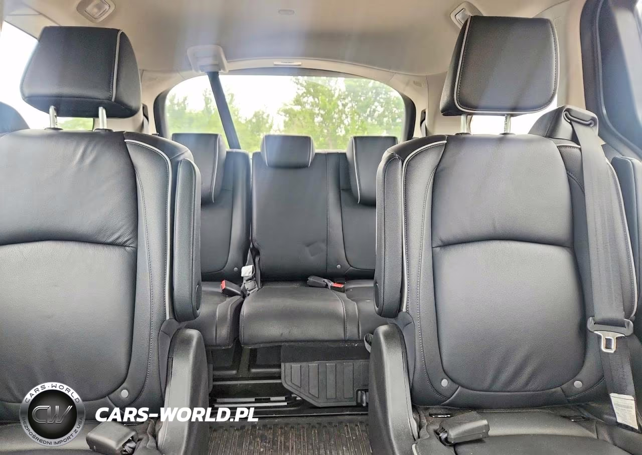 2026 Honda Odyssey Touring VIN:5FNRL6H83TB016470 - 10