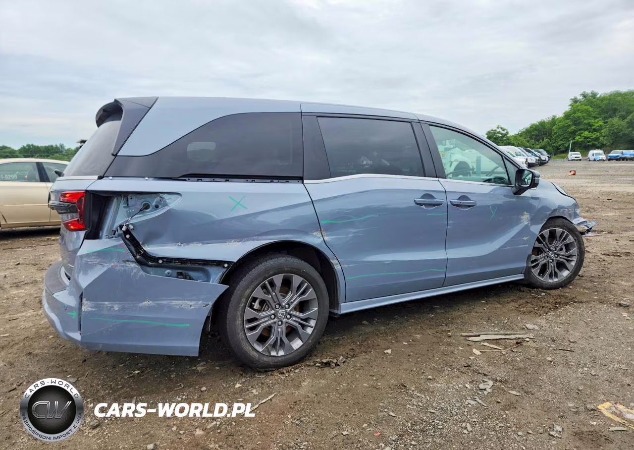 2026 Honda Odyssey Touring VIN:5FNRL6H83TB016470 - 3