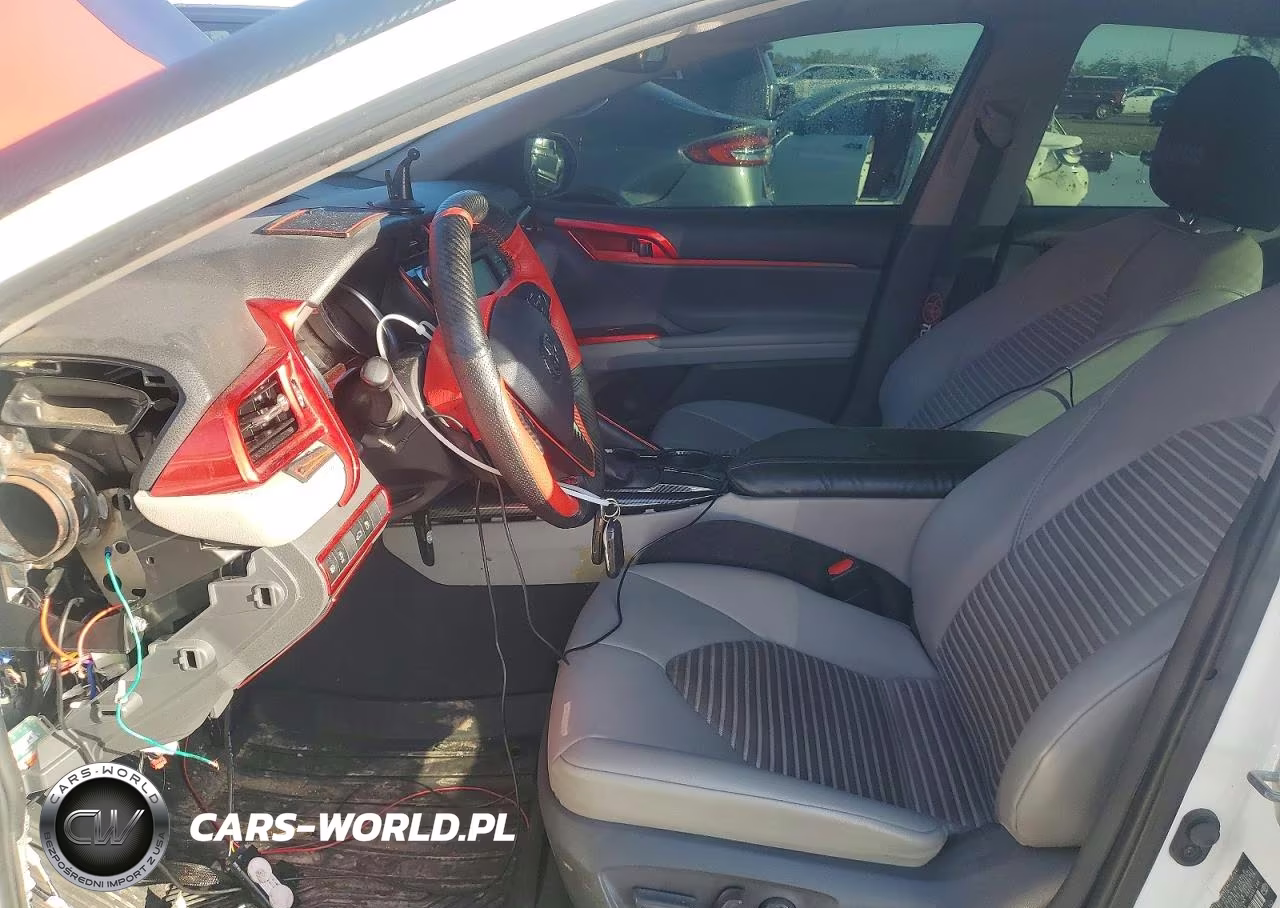 2018 Toyota Camry Se VIN:4T1B11HK2JU108739 - 7