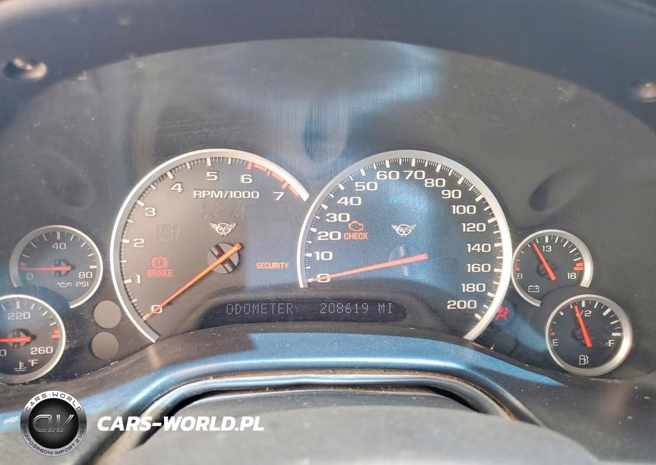 1999 Chevrolet Corvette VIN:1G1YY32G5X5112872 - 9