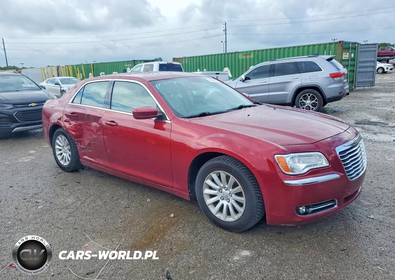 2013 Chrysler 300 VIN:2C3CCAAG4DH698771 - 4